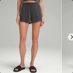 Lululemon Ribbed Softstreme High-Rise Short 2" Black